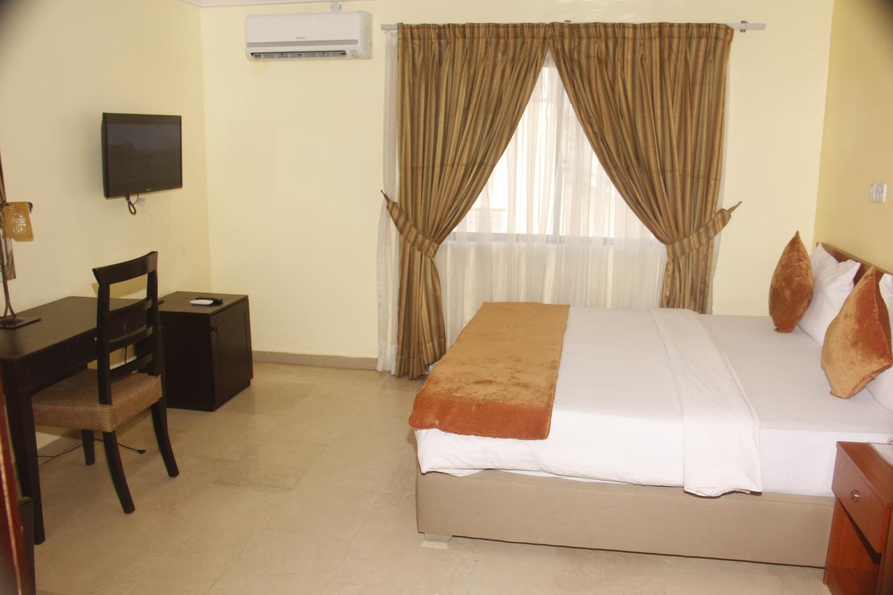Crown Cottage Hotel إيكجا المظهر الخارجي الصورة