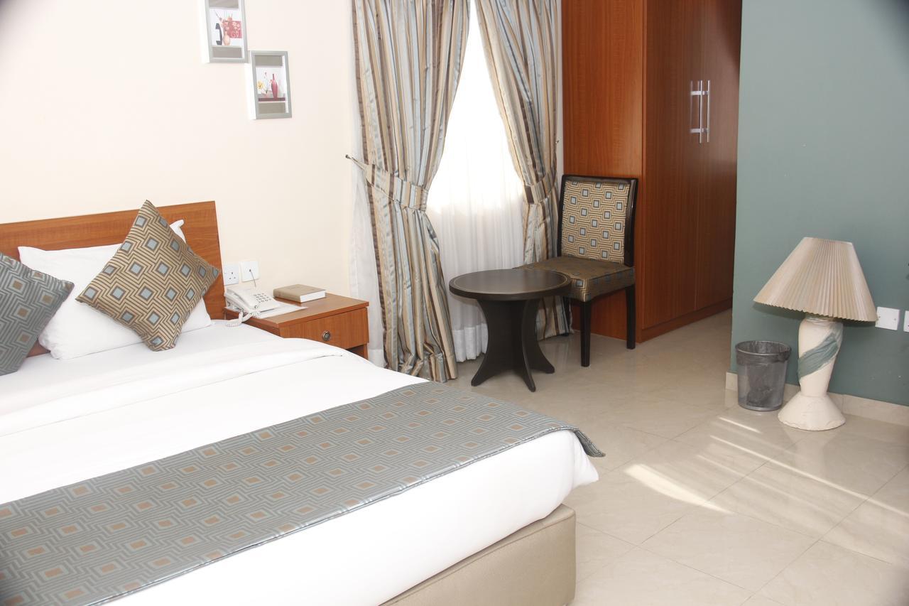 Crown Cottage Hotel إيكجا المظهر الخارجي الصورة